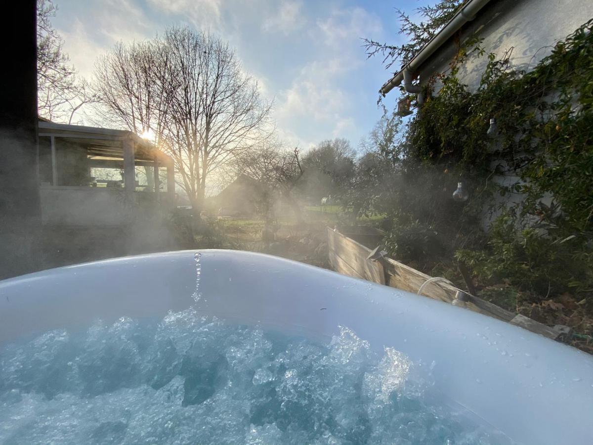 Cottage-Gite & Jacuzzi - Chez Flo & Marc Chouzy-sur-Cisse المظهر الخارجي الصورة