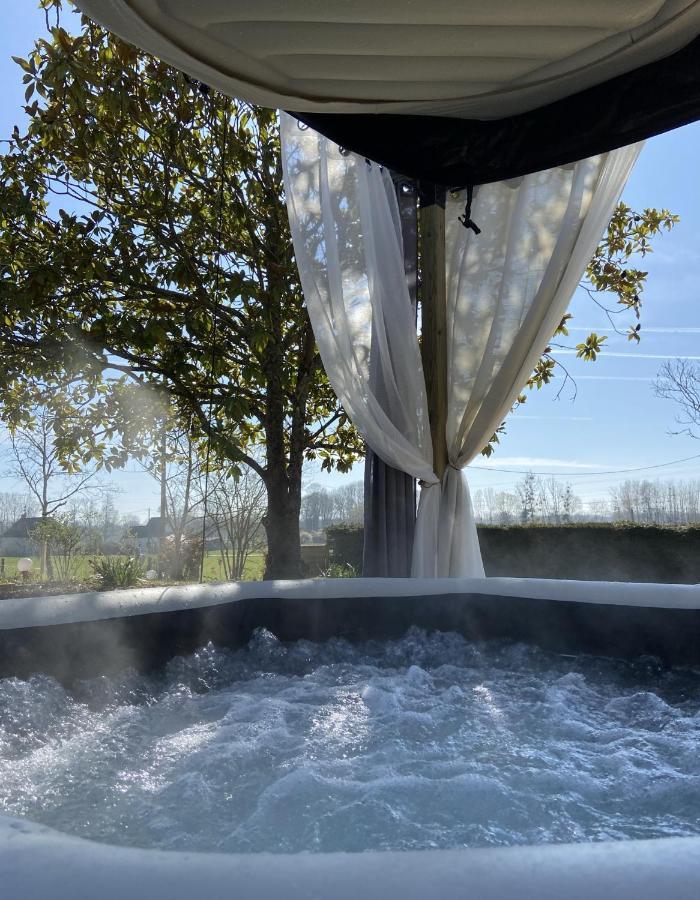 Cottage-Gite & Jacuzzi - Chez Flo & Marc Chouzy-sur-Cisse المظهر الخارجي الصورة